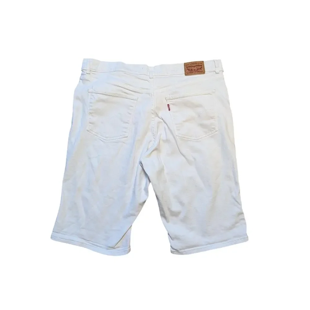 LEVI'S women's White denim Bermuda jean shorts, size 32/14. Embroidered; Classic - Picture 2 of 9